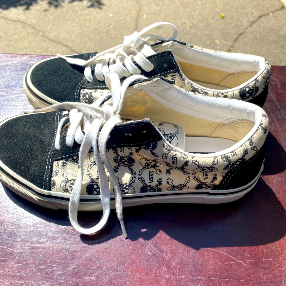 Vans skate shoes